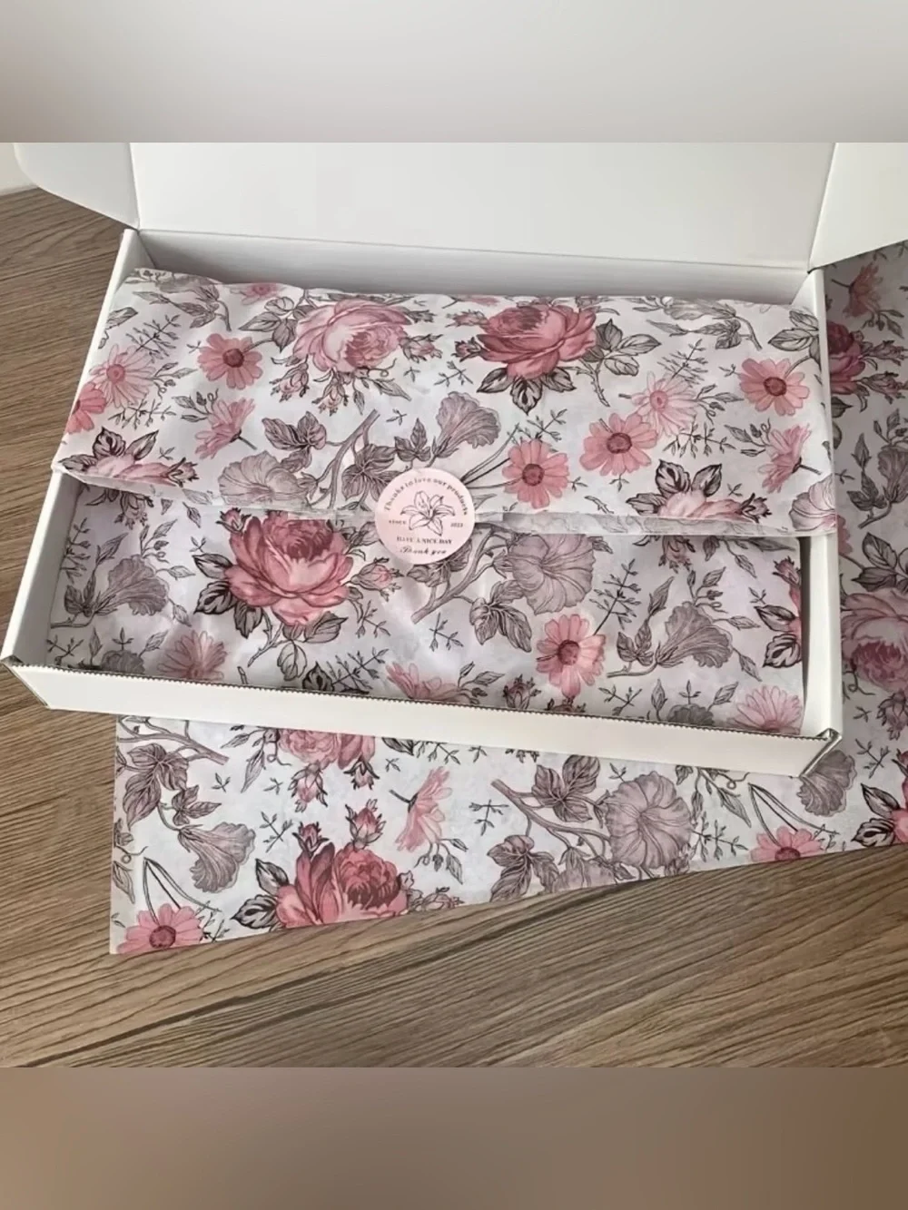 NEW 9 Sheets Vintage Dusty Purple Rose Fresh Flower paper 14X20 inches